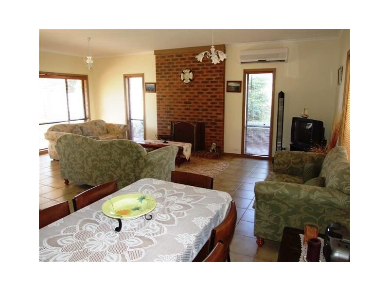 358 Settlement Road, Cowes VIC 3922