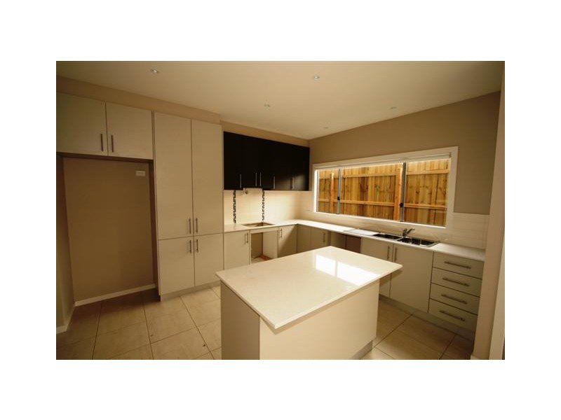 Unit 2 7-9 Norman Drive, Cowes VIC 3922