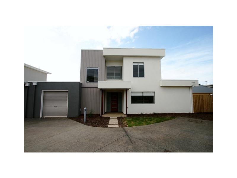 Unit 3 7-9 Norman Drive, Cowes VIC 3922