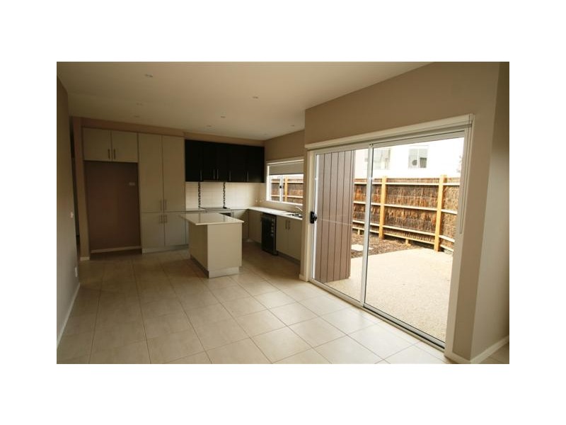 Unit 3 7-9 Norman Drive, Cowes VIC 3922