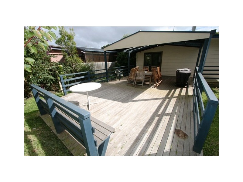 11 Outlook Drive, Cowes VIC 3922