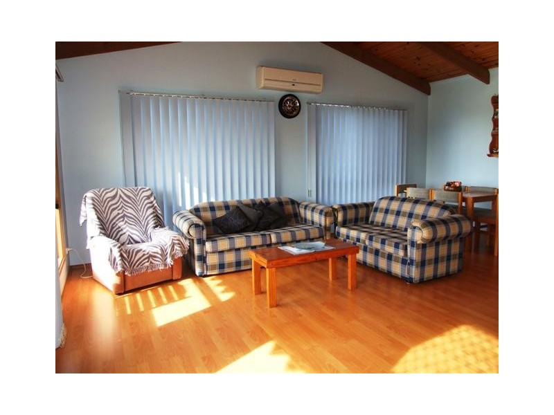 25 Page Avenue, Surf Beach VIC 3922