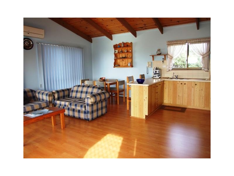 25 Page Avenue, Surf Beach VIC 3922