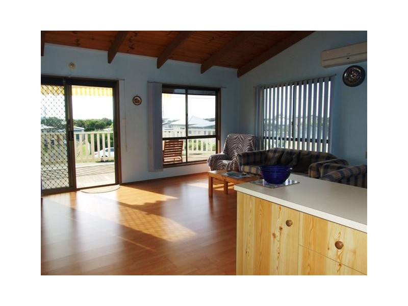 25 Page Avenue, Surf Beach VIC 3922