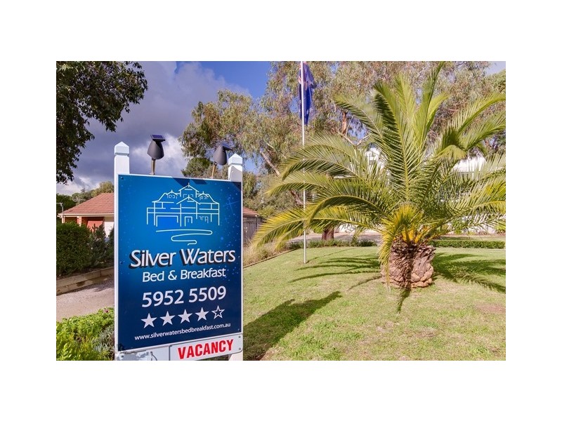 9 Gordon Street, Cowes VIC 3922