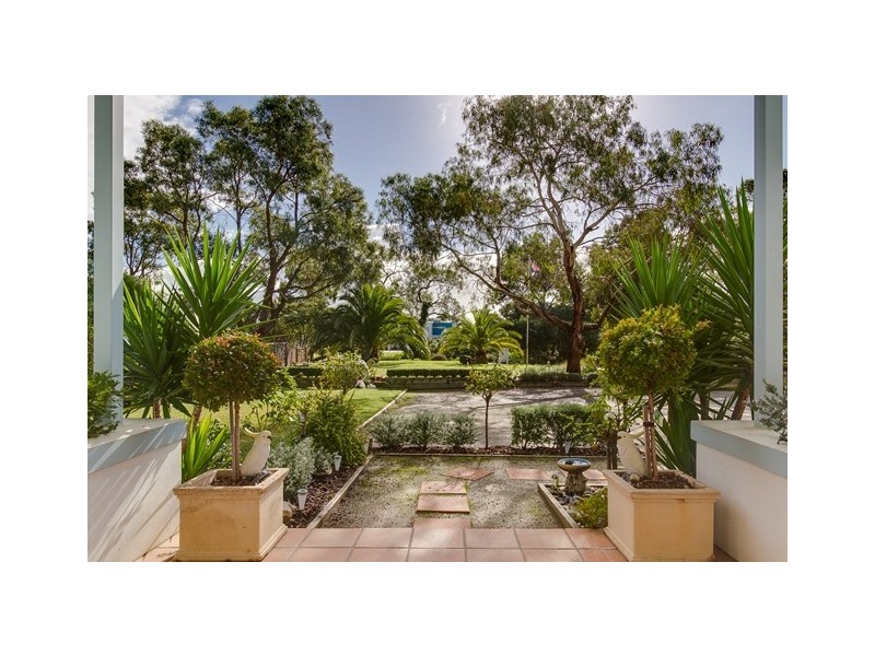 9 Gordon Street, Cowes VIC 3922