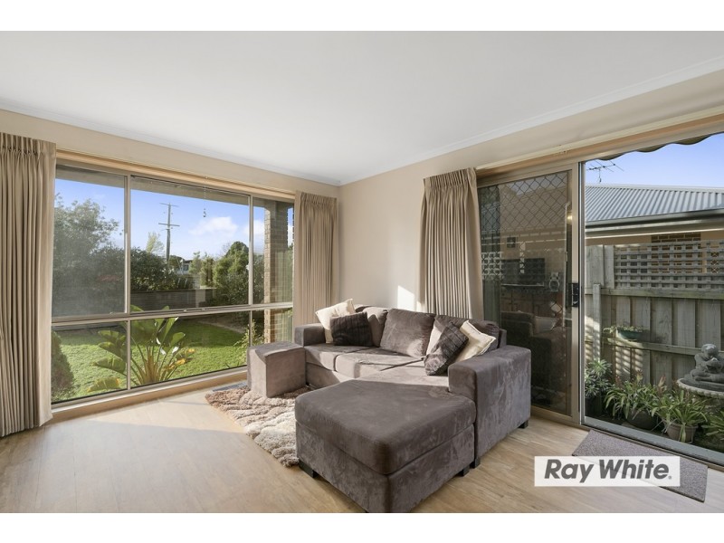 1 Leslie Avenue, Cowes VIC 3922