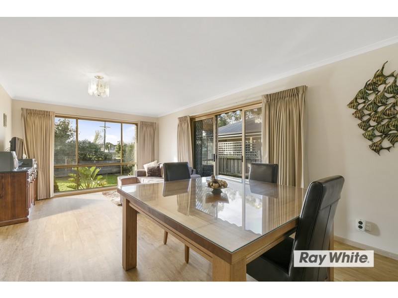 1 Leslie Avenue, Cowes VIC 3922