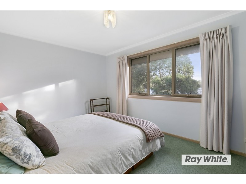 1 Leslie Avenue, Cowes VIC 3922