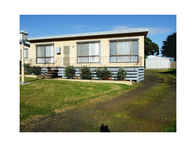 15 Phillip Island Road, Sunset Strip VIC 3922