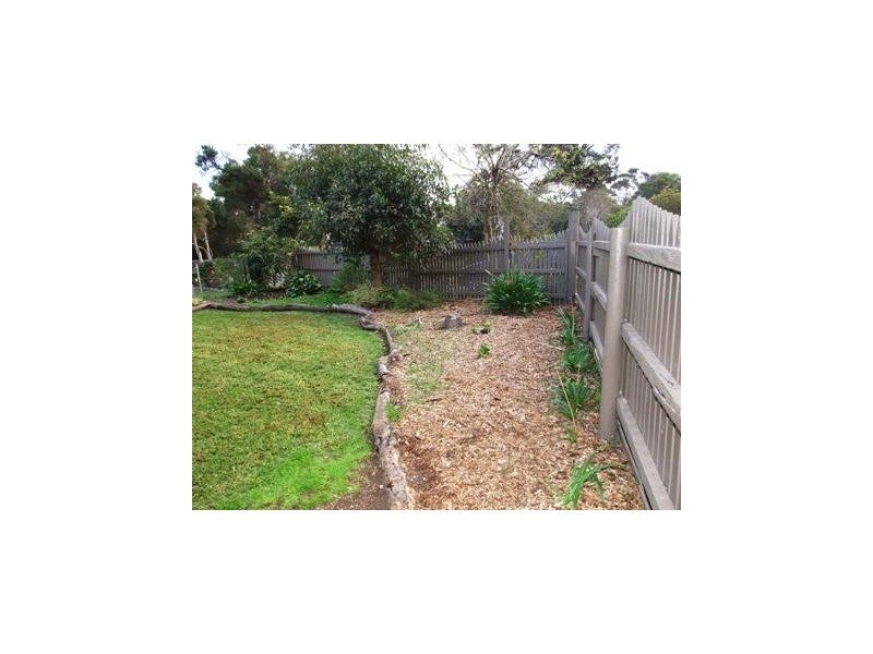 9 Churchill Drive, Cowes VIC 3922