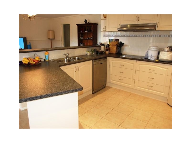 3 Kate Court, Cowes VIC 3922