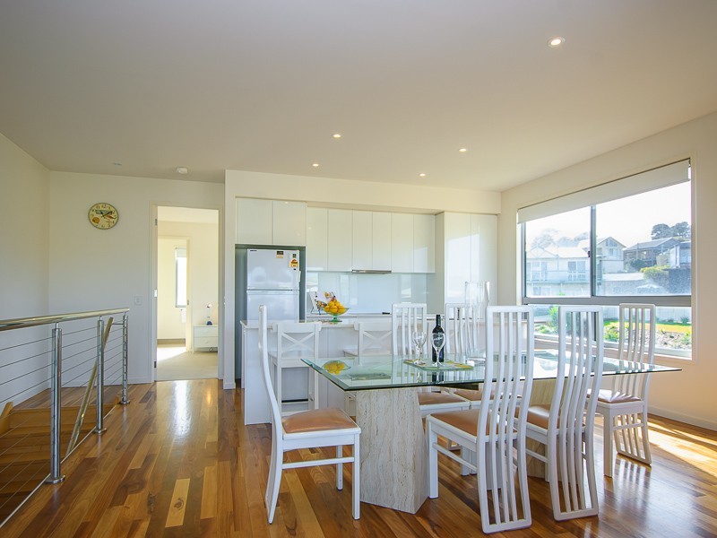 18 Halcyon Avenue, San Remo VIC 3925