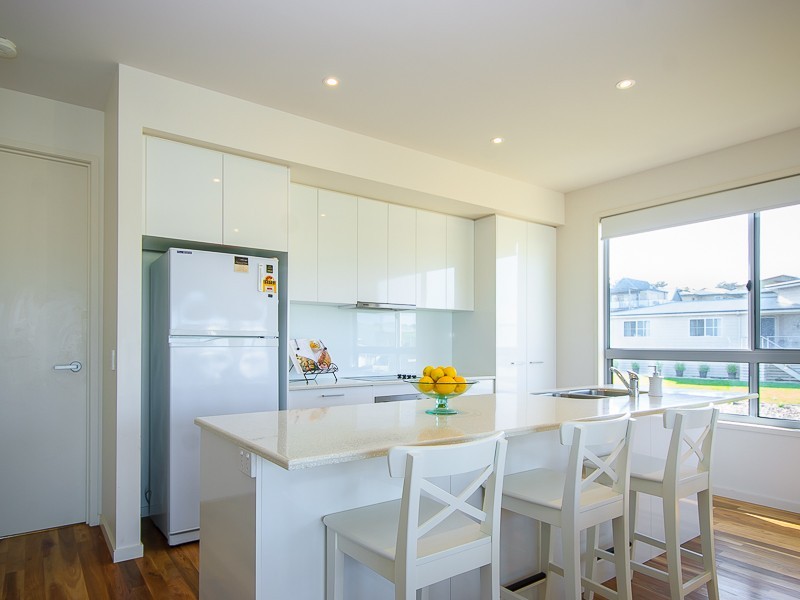 18 Halcyon Avenue, San Remo VIC 3925