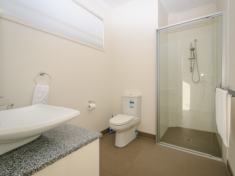 18 Halcyon Avenue, San Remo VIC 3925