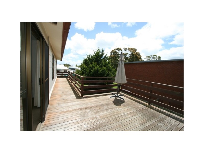 28 Raywood Avenue, Cowes VIC 3922