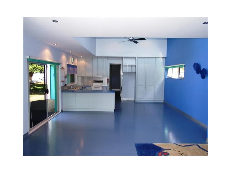 18 Rose Avenue, Cowes VIC 3922