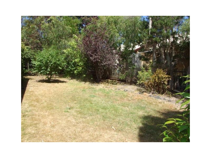 1 Kestral Court, Cowes VIC 3922