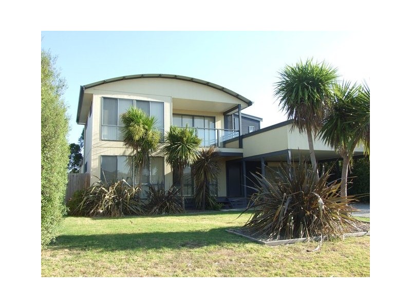 30 Katherine Circuit, Cowes VIC 3922