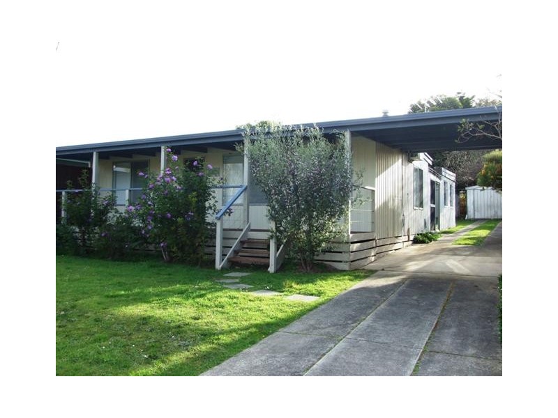 22 Birdwood Avenue, Cowes VIC 3922