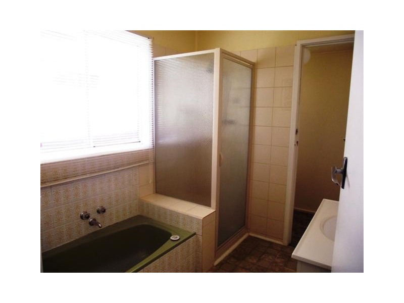 22 Birdwood Avenue, Cowes VIC 3922