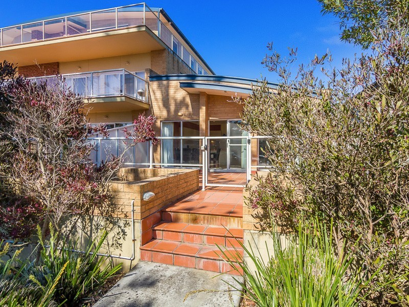 25/1-3 Warley Avenue, Cowes VIC 3922