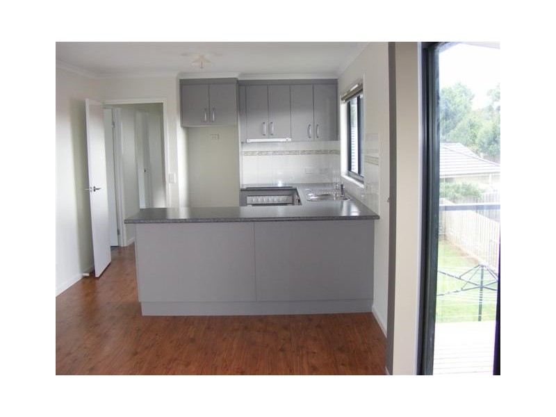 2 Grevilia Close, Cowes VIC 3922