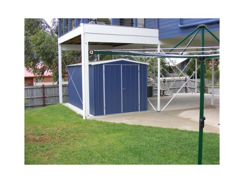 2 Grevilia Close, Cowes VIC 3922