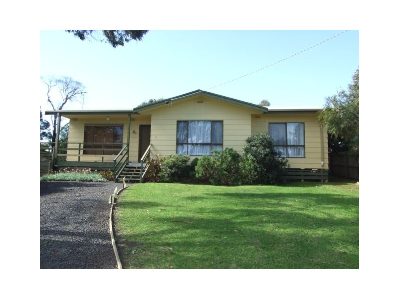 5 Coolalinga Court, Cowes VIC 3922
