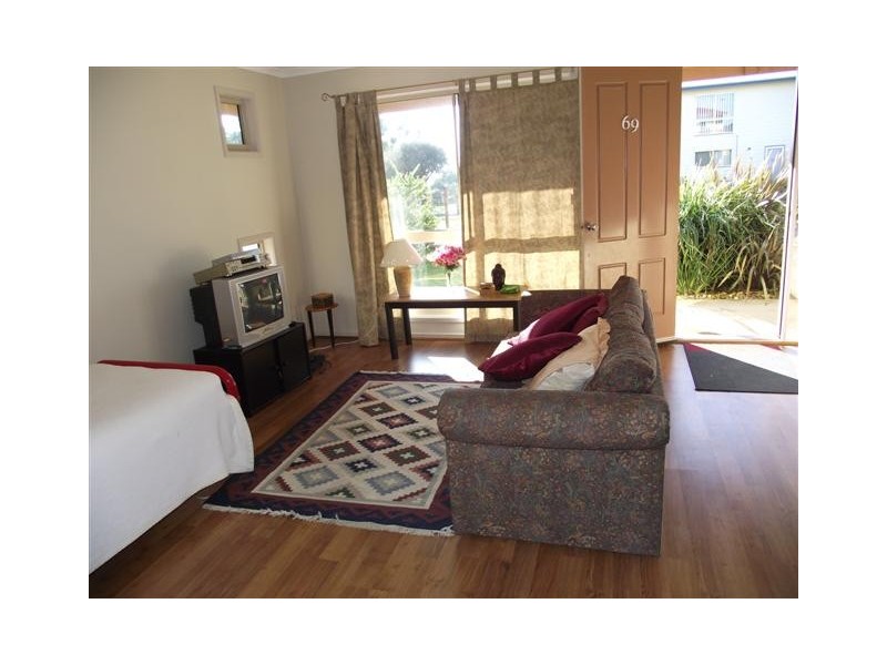 69 Katherine Cct, Cowes VIC 3922