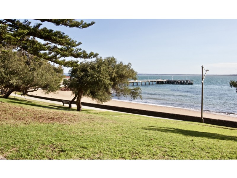 1/7 Bass Avenue, Cowes VIC 3922