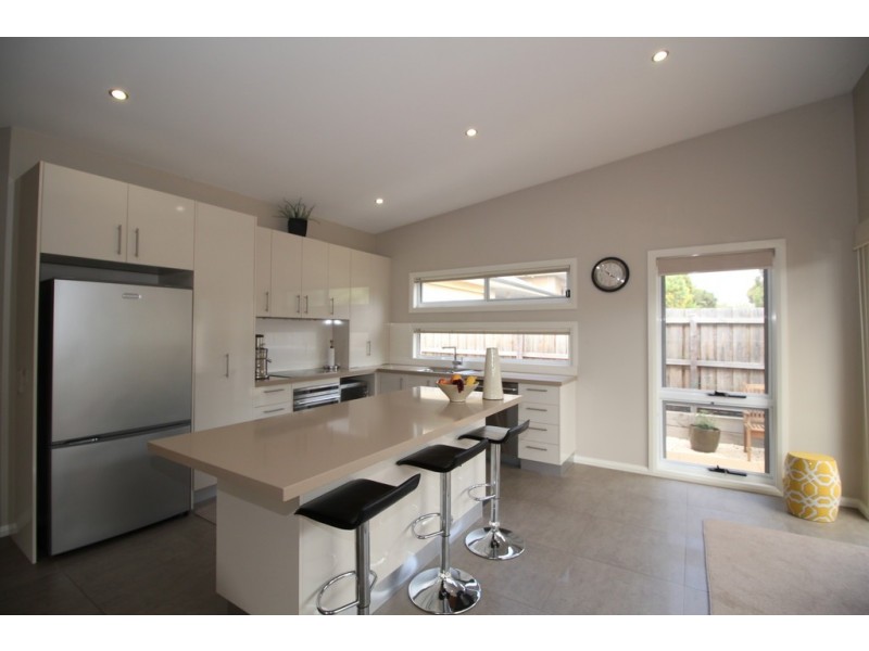 15 West Court, Cowes VIC 3922