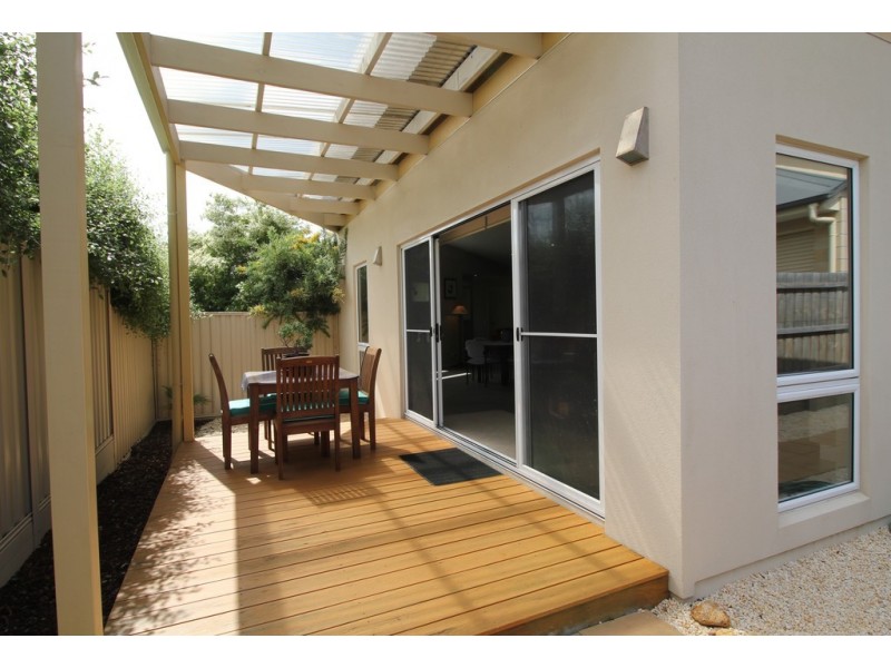 15 West Court, Cowes VIC 3922