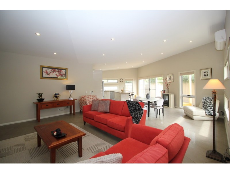 15 West Court, Cowes VIC 3922