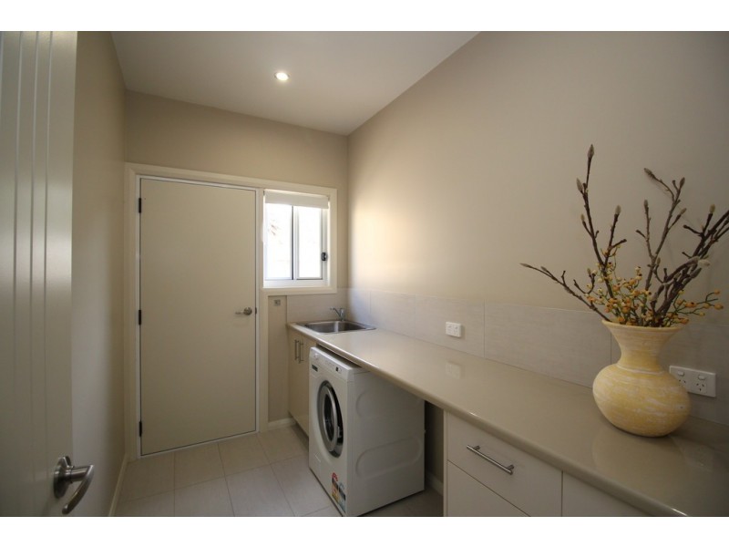 15 West Court, Cowes VIC 3922