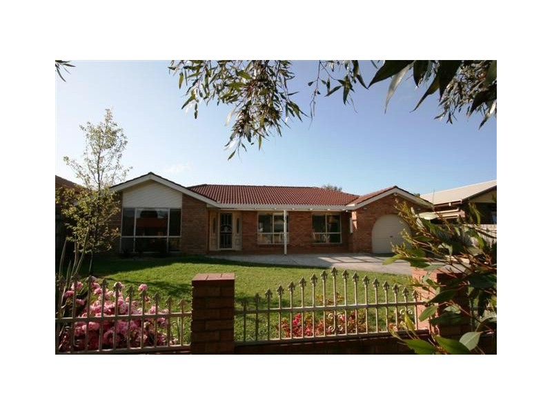 4 Manna Gum Drive, Cowes VIC 3922