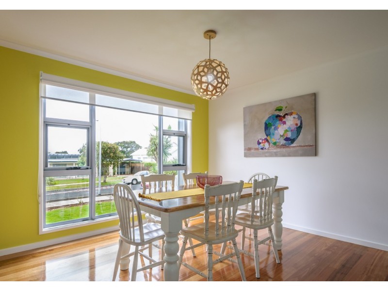 63 Wyndham Avenue, Cowes VIC 3922