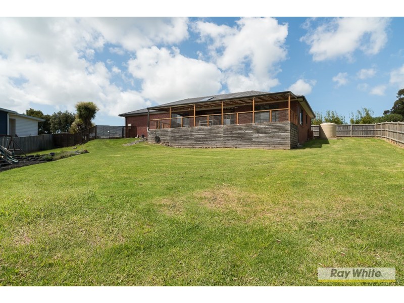 21 Waterview Rise, Cowes VIC 3922