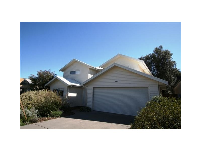 9 Martin Street, Silverleaves VIC 3922