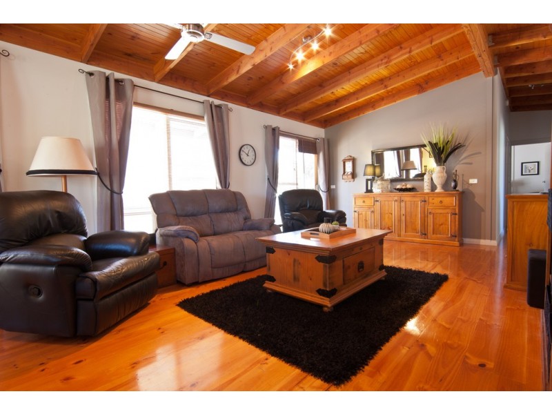 7 Diane Crescent, Wimbledon Heights VIC 3922