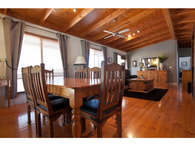 7 Diane Crescent, Wimbledon Heights VIC 3922