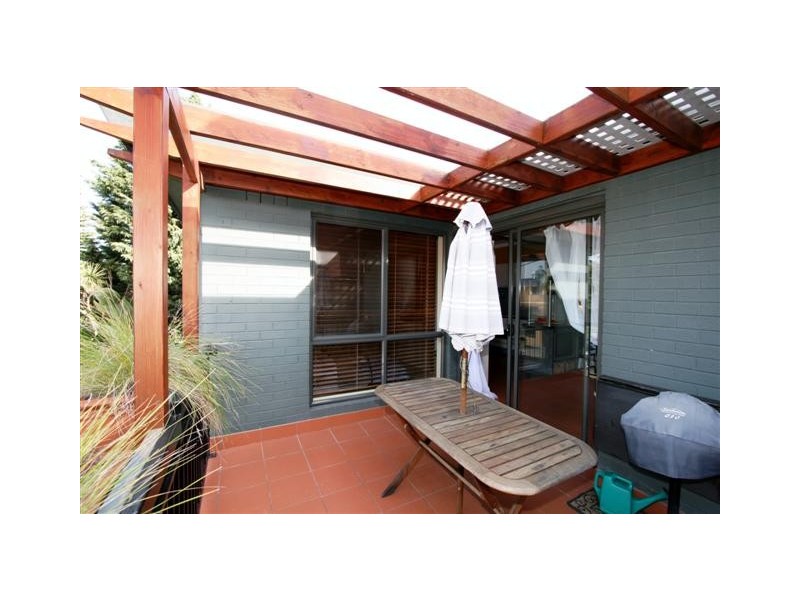 4/2 Warley Avenue, Cowes VIC 3922