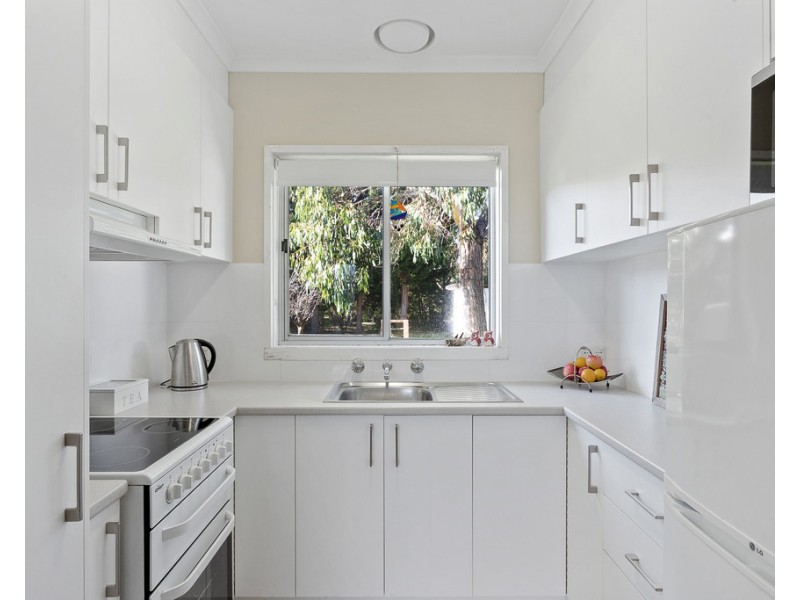 27 Alexander Avenue, Cowes VIC 3922