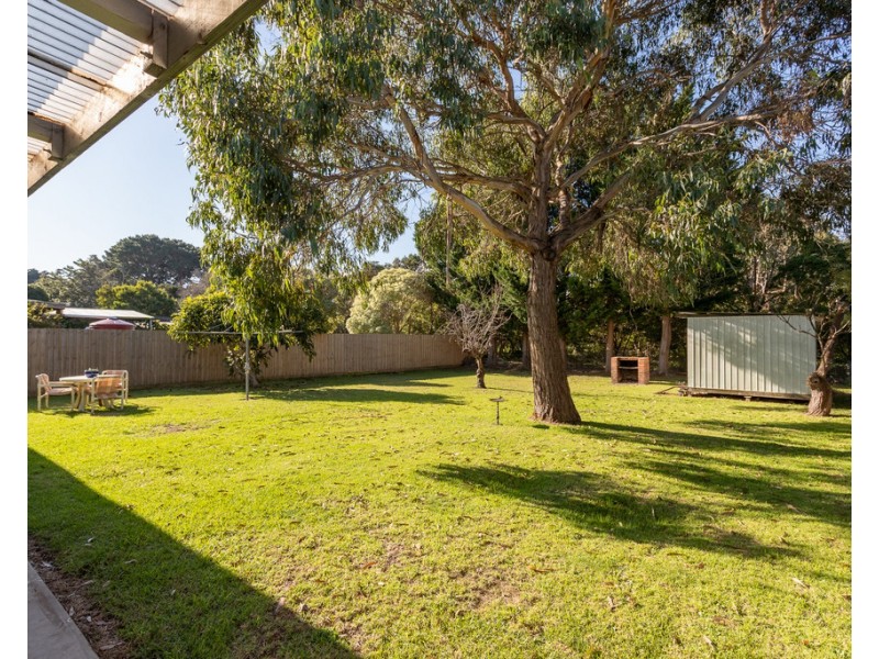 27 Alexander Avenue, Cowes VIC 3922