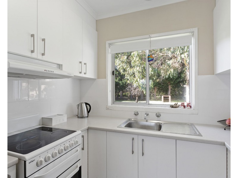 27 Alexander Avenue, Cowes VIC 3922