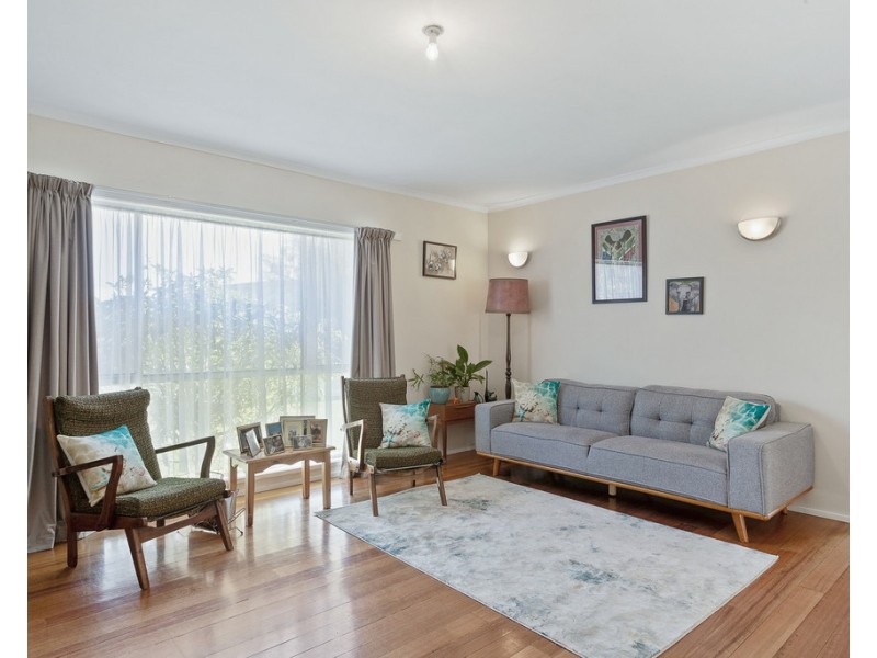 27 Alexander Avenue, Cowes VIC 3922