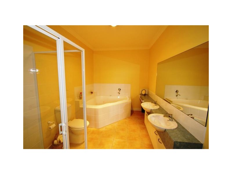 Apartment 7 “Bayview Grand” 16 The Esplanade, Cowes VIC 3922