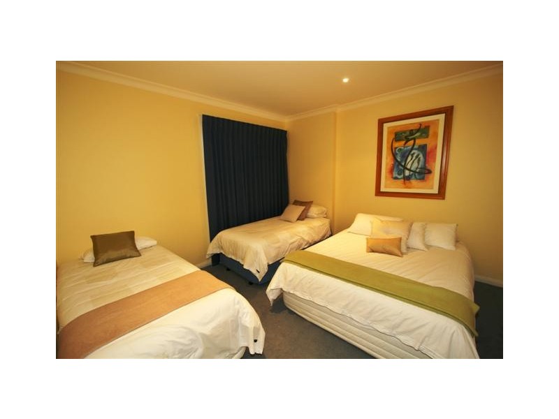 Apartment 7 “Bayview Grand” 16 The Esplanade, Cowes VIC 3922