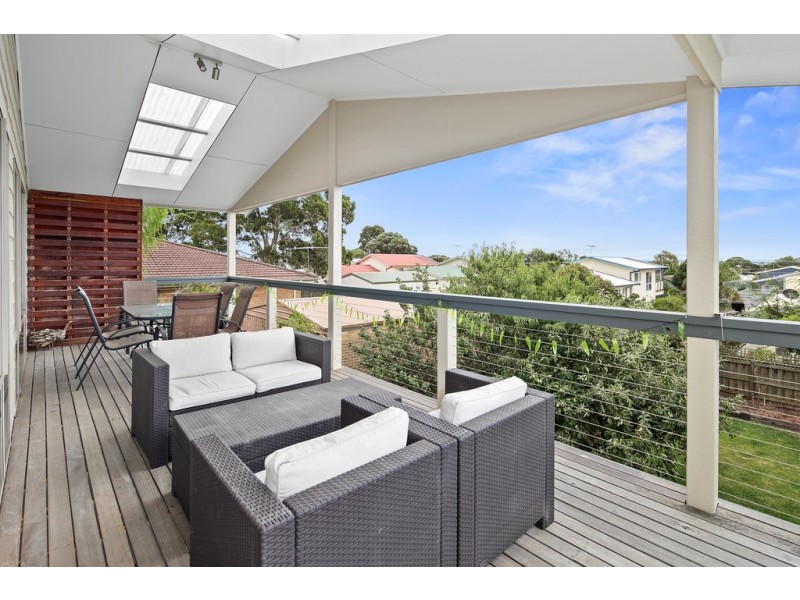 16 Parrakoola Way, Cowes VIC 3922