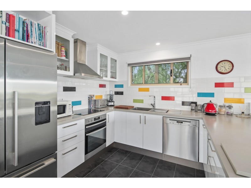 16 Parrakoola Way, Cowes VIC 3922